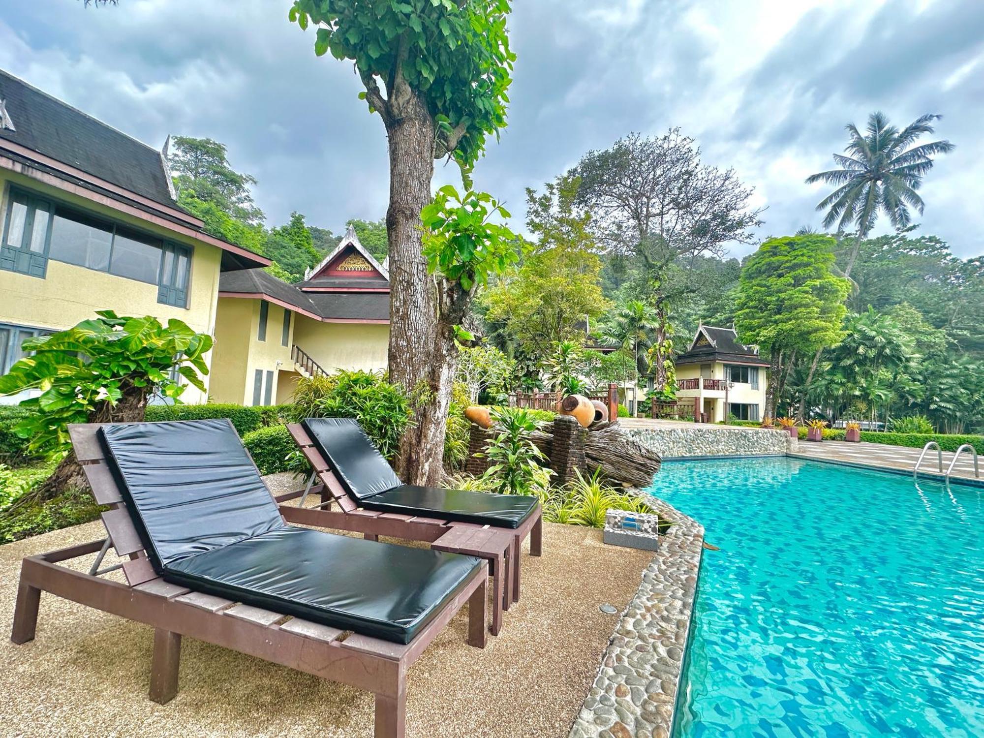 Bhumiyama Plus Hotel Koh Chang Bagian luar foto