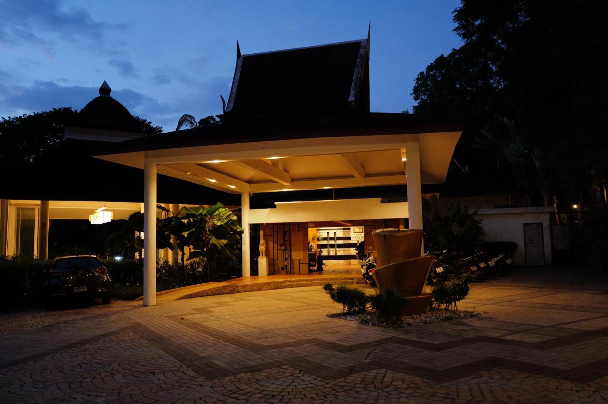 Bhumiyama Plus Hotel Koh Chang Bagian luar foto